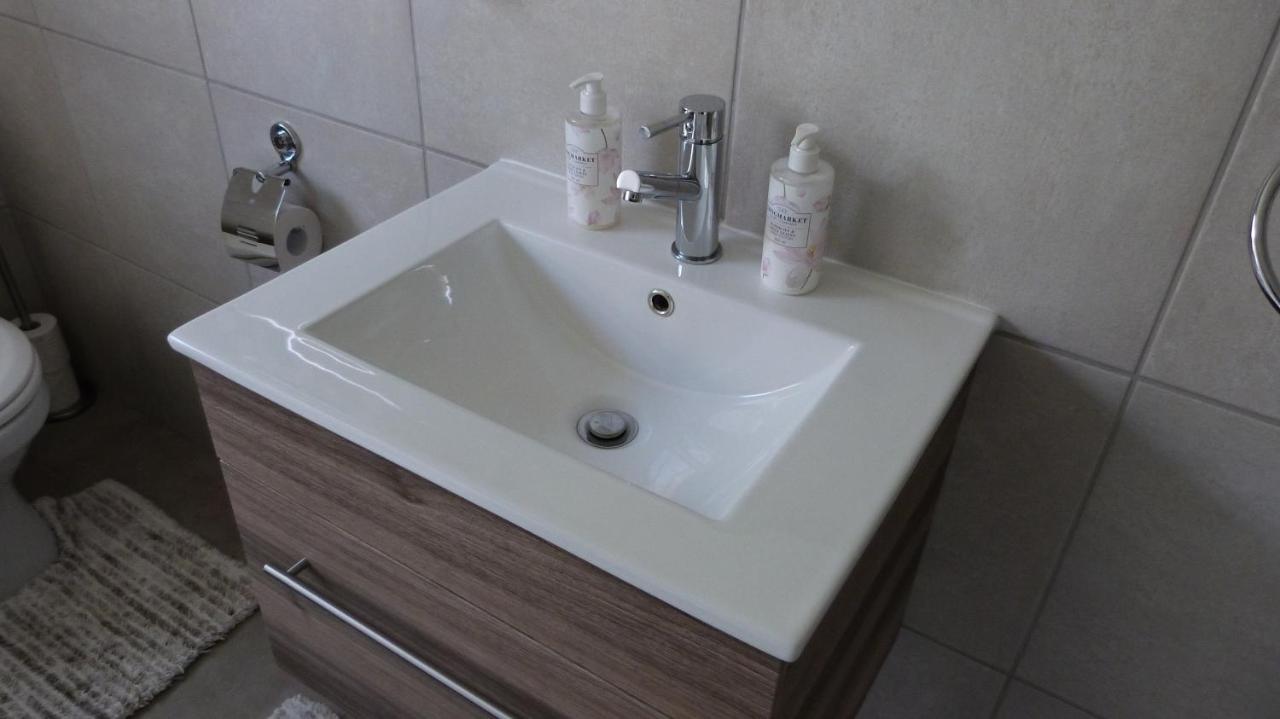 Settle Inn Self Catering Units Colchester Ngoại thất bức ảnh